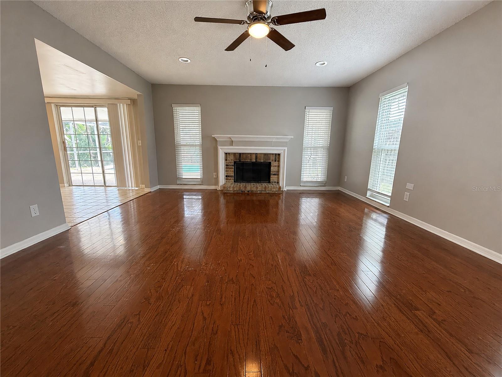 2609 CRESTFIELD DR — photo 11