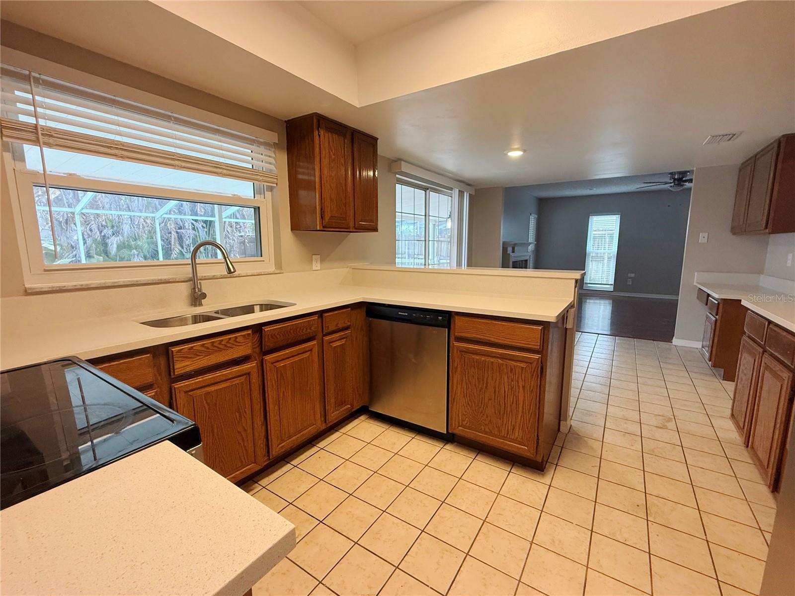 2609 CRESTFIELD DR — photo 6