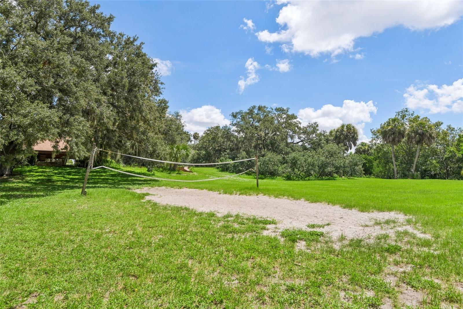 1701 COUNTRY TRAILS DR — photo 50