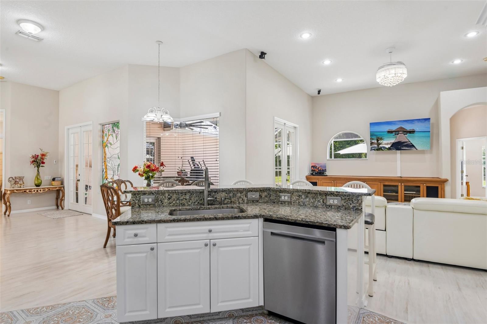 1701 COUNTRY TRAILS DR — photo 10