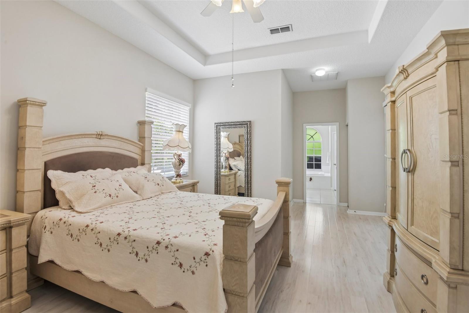 1701 COUNTRY TRAILS DR — photo 15