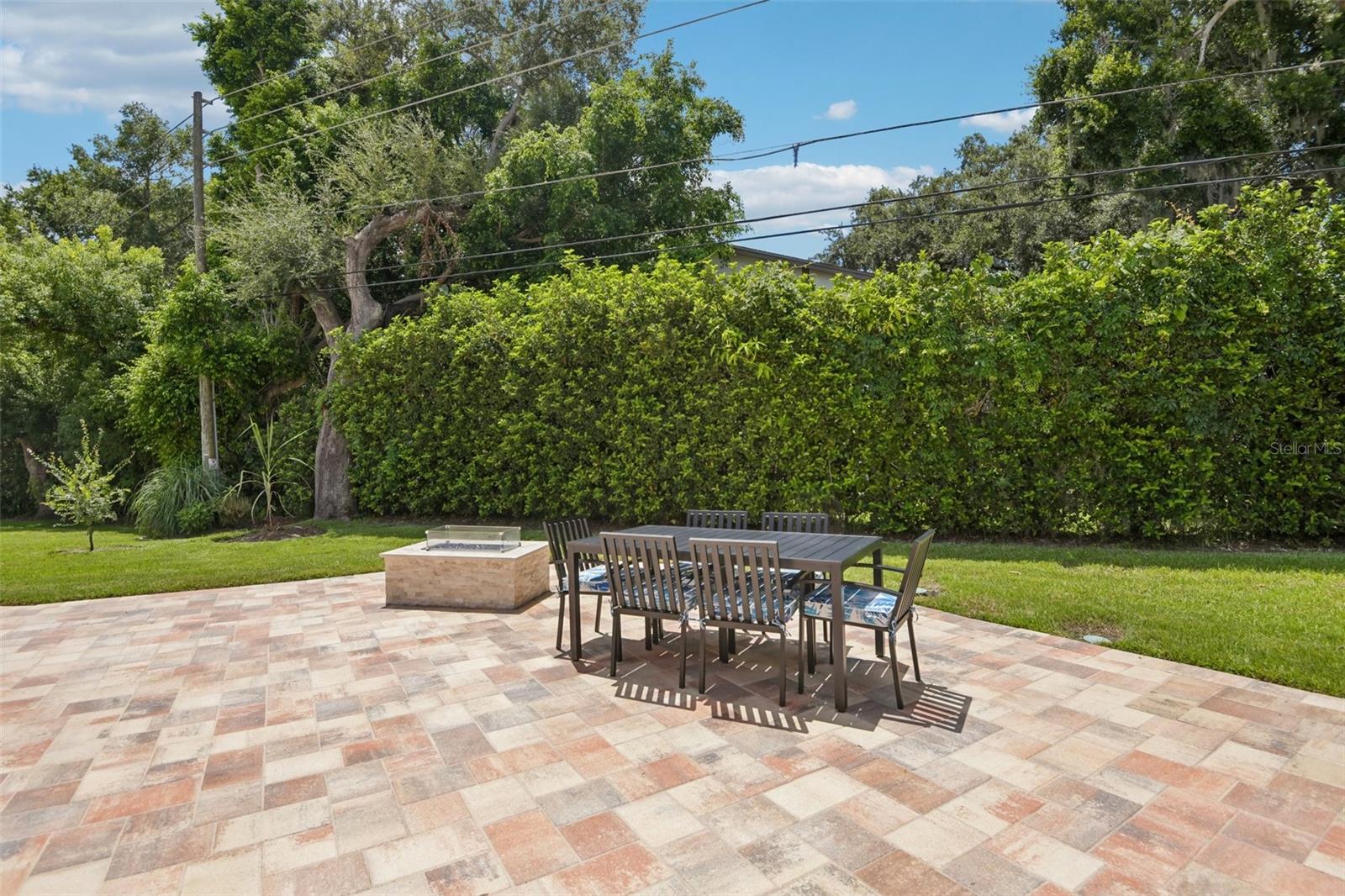 1701 COUNTRY TRAILS DR — photo 32