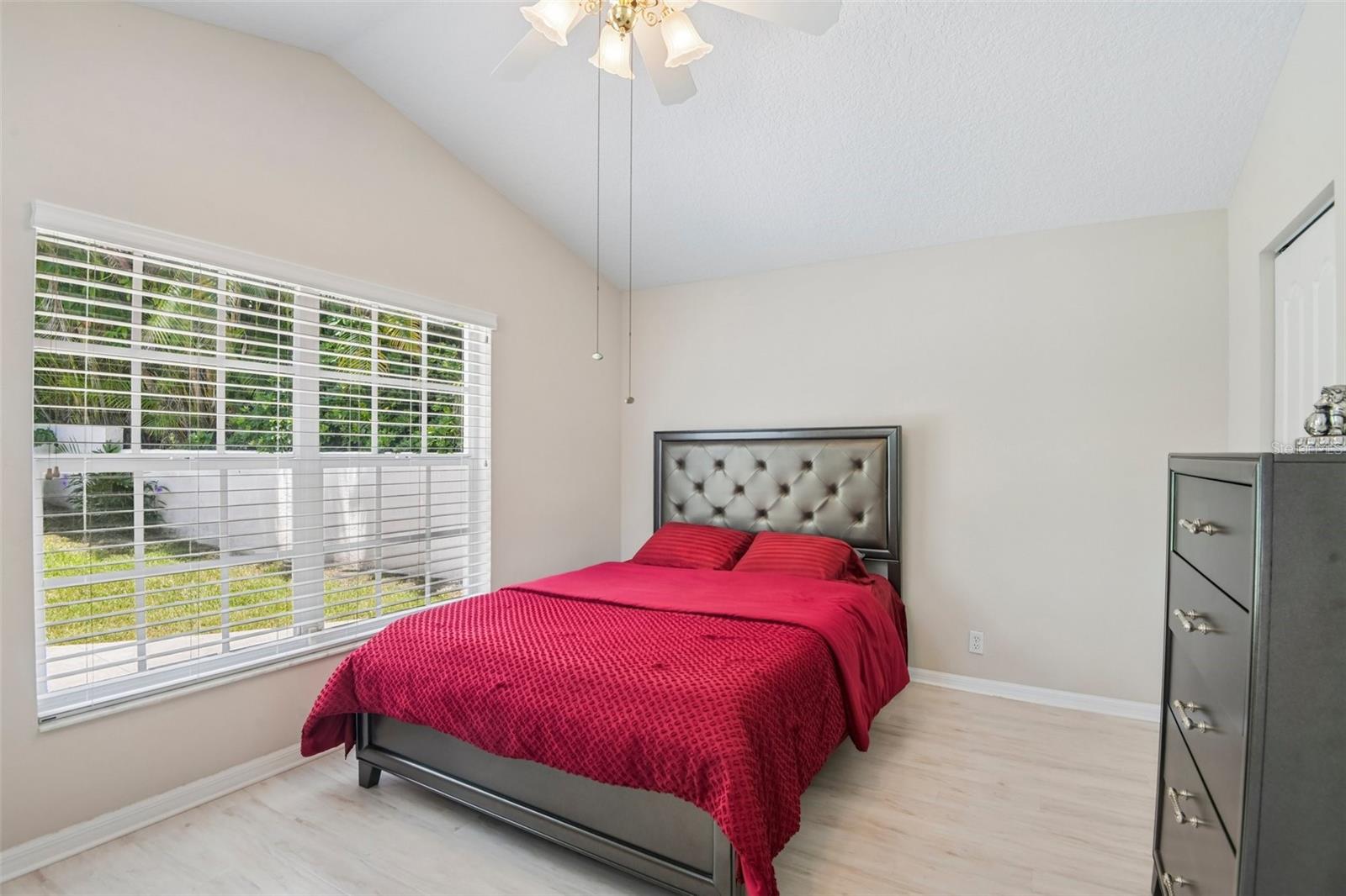 1701 COUNTRY TRAILS DR — photo 24