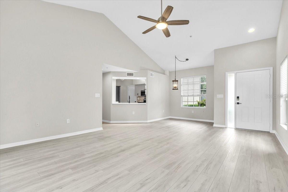 7146 STRAND CIR — photo 8