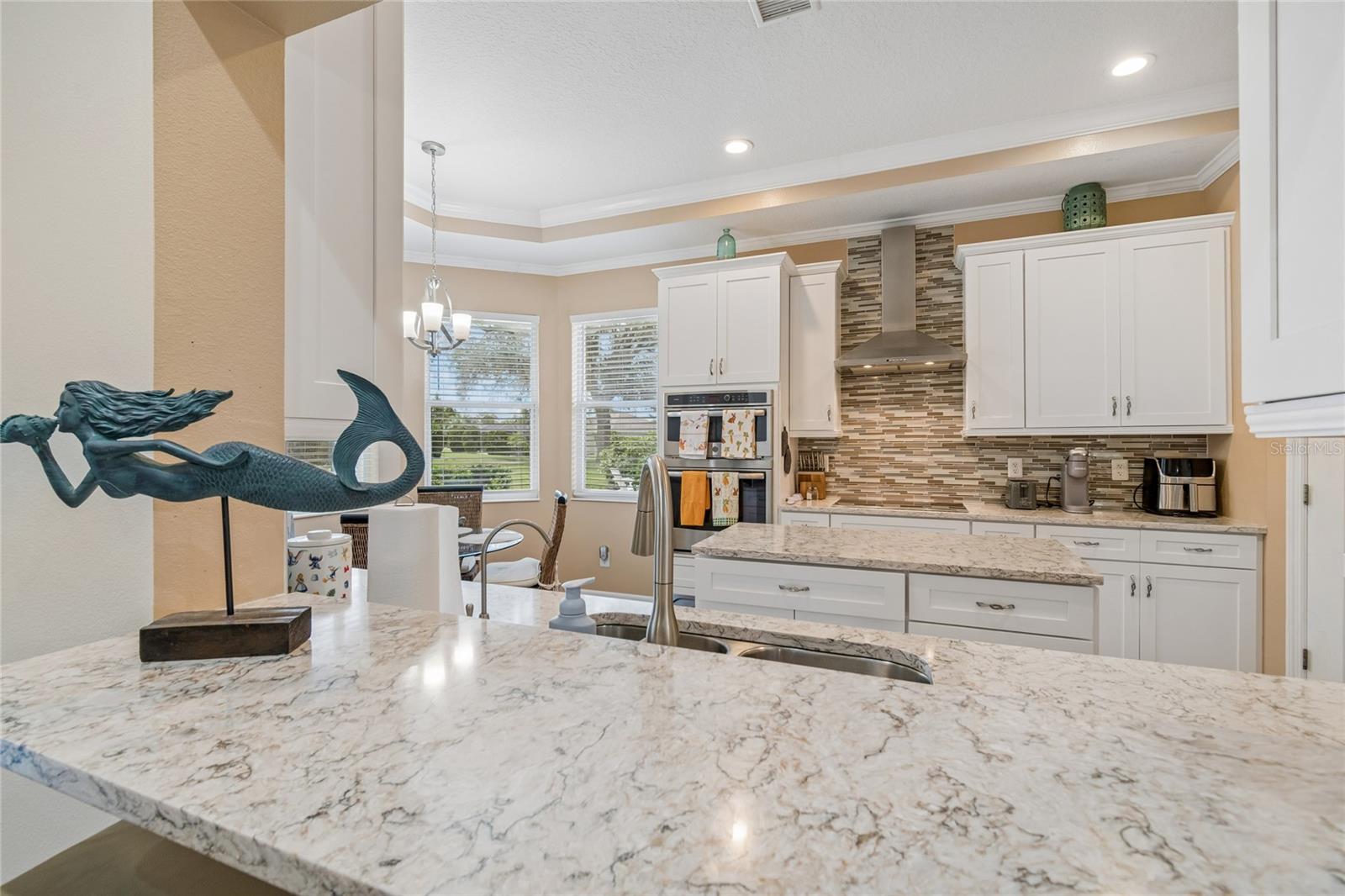 1119 VILLEROY DR — photo 18