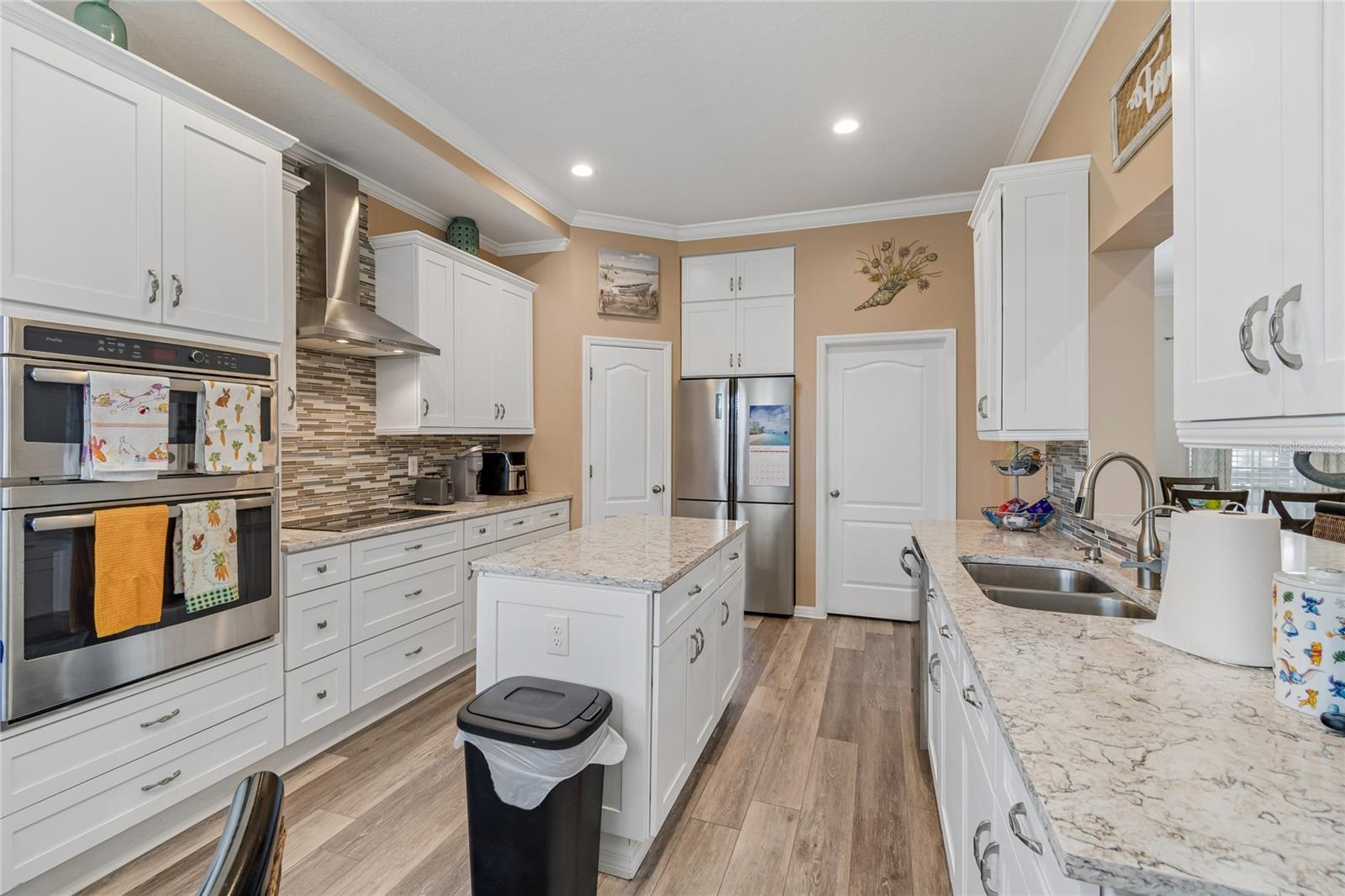 1119 VILLEROY DR — photo 21