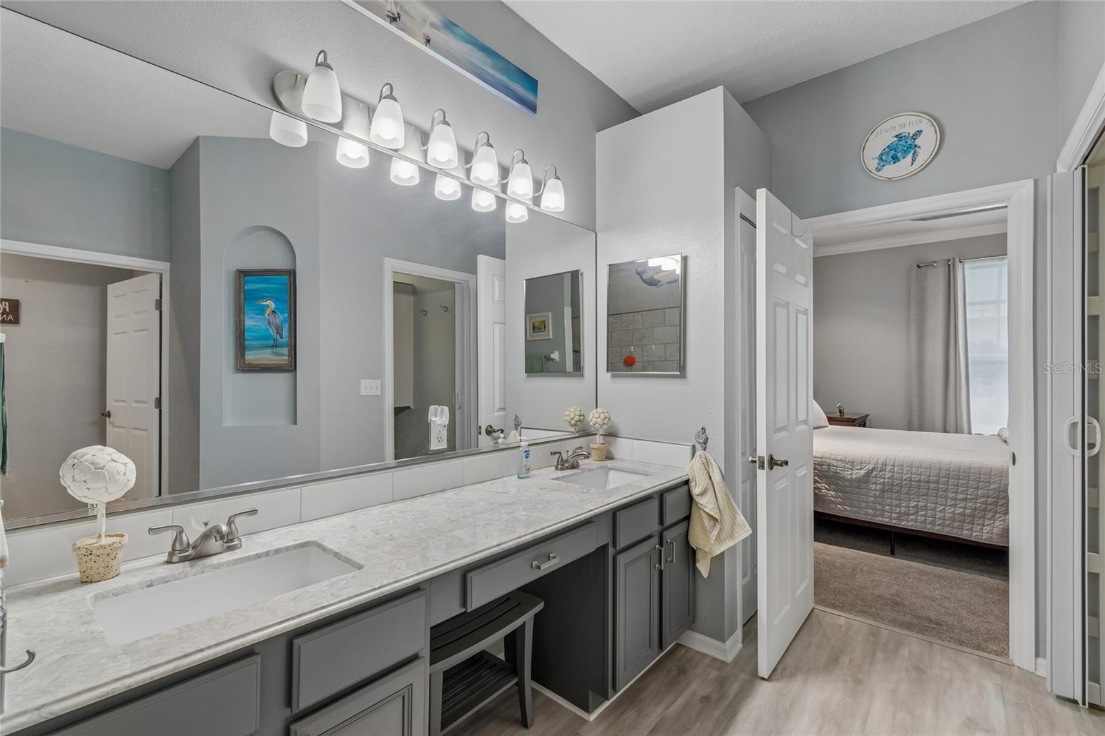 1119 VILLEROY DR — photo 38