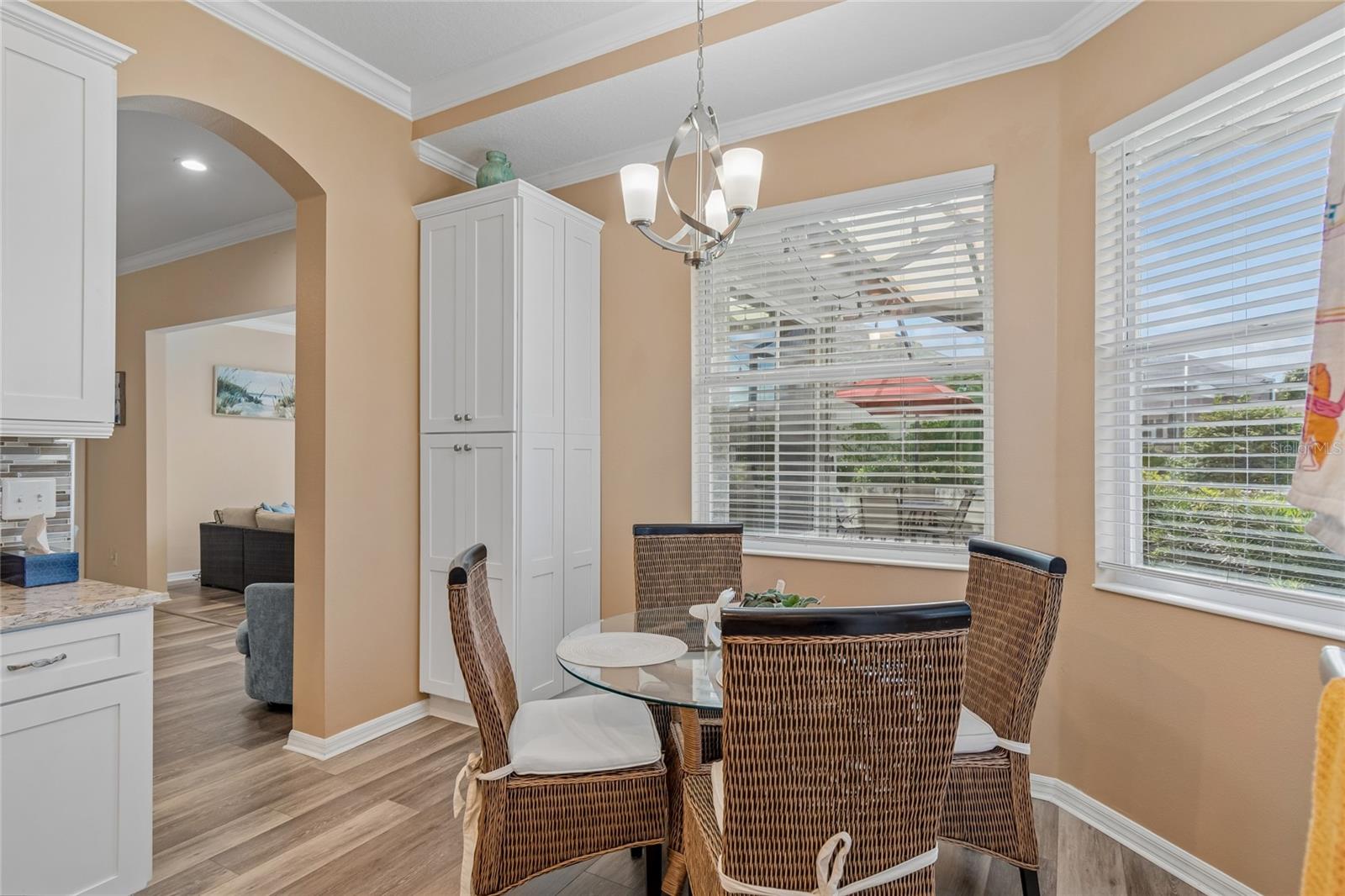 1119 VILLEROY DR — photo 14