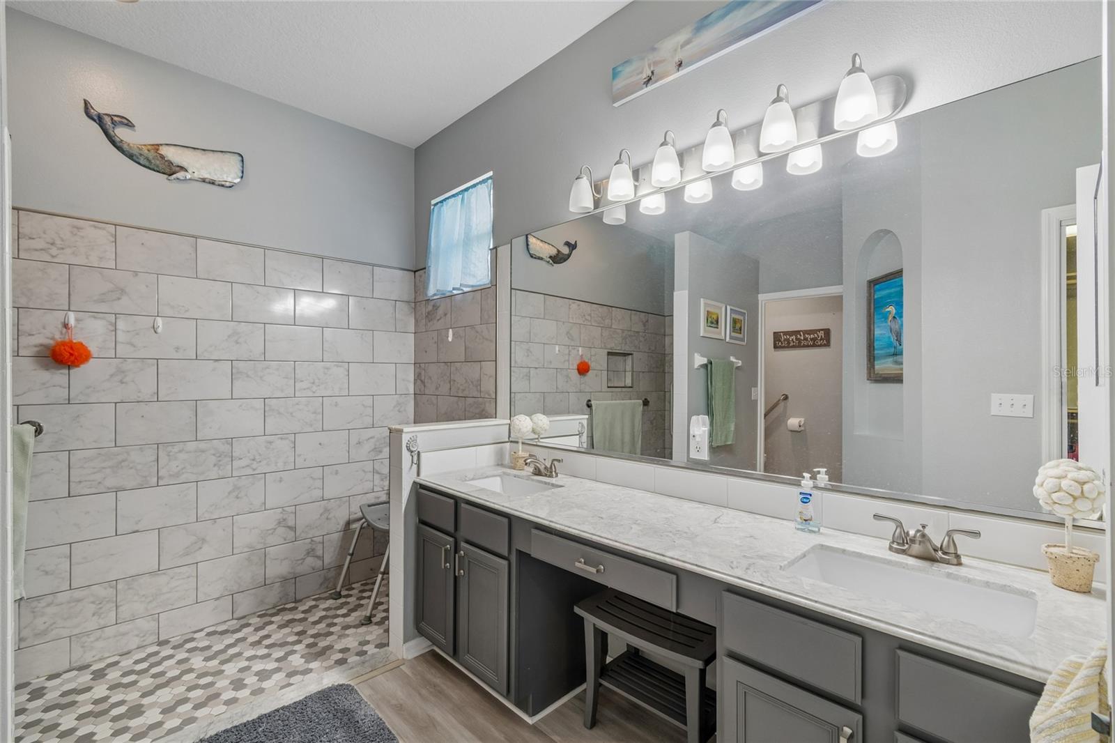 1119 VILLEROY DR — photo 35