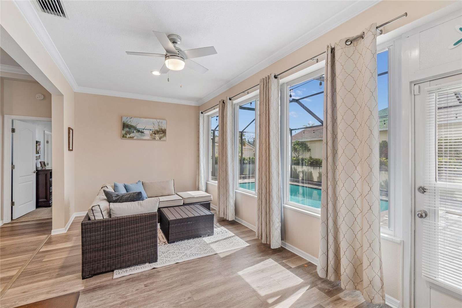 1119 VILLEROY DR — photo 30