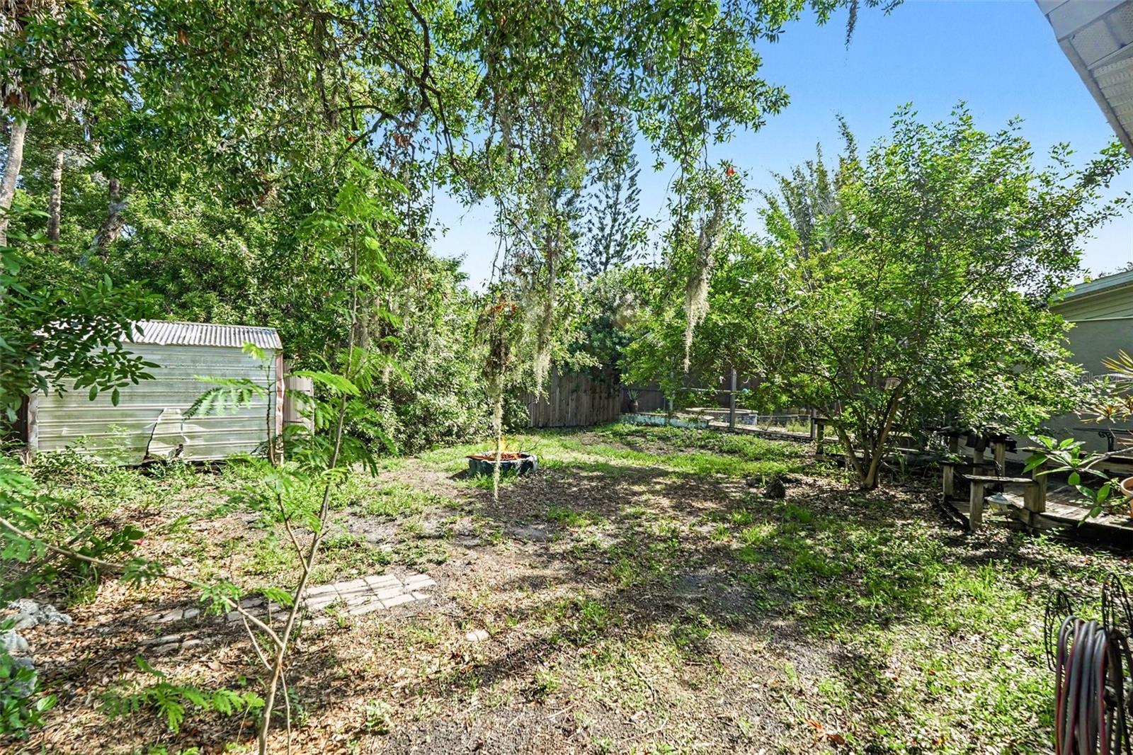 805 W COLLEGE AVE — photo 32