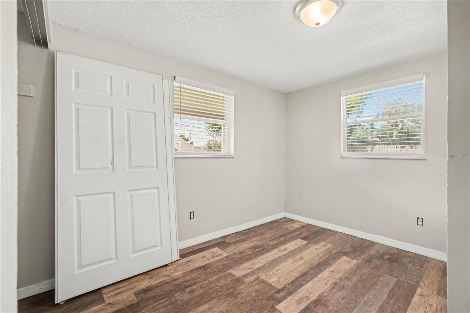 805 W COLLEGE AVE — photo 25