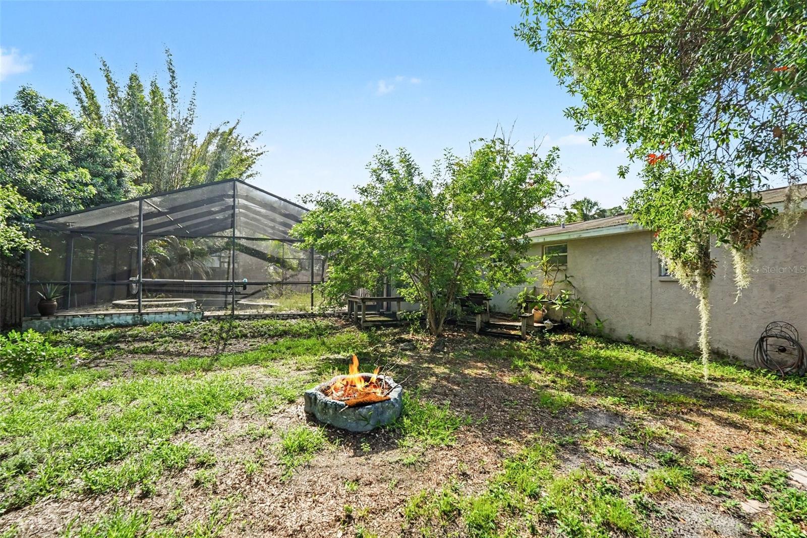 805 W COLLEGE AVE — photo 33