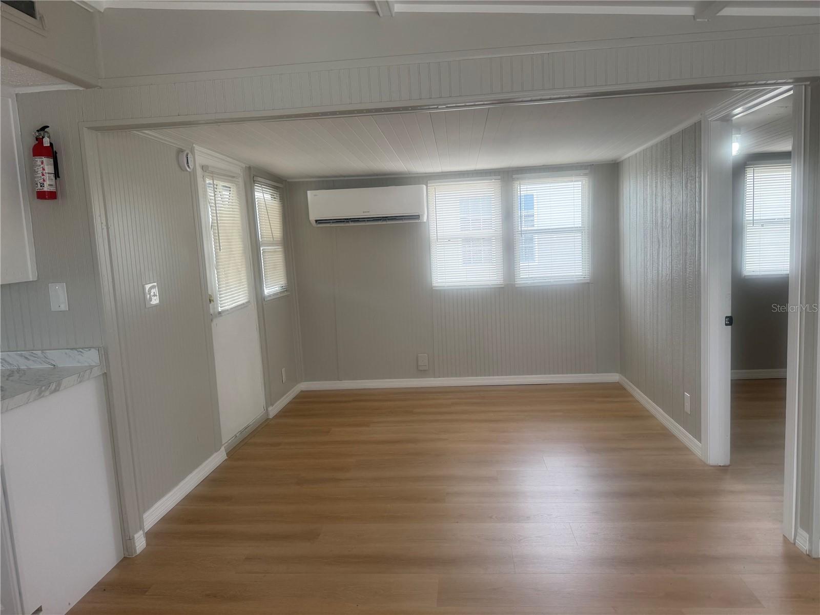 512 51ST AVENUE DR W — photo 10