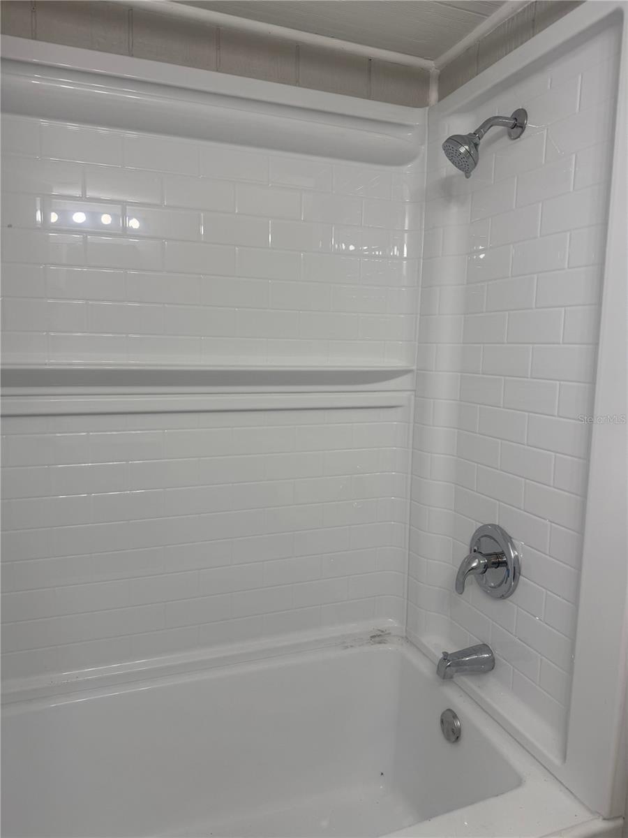 512 51ST AVENUE DR W — photo 25