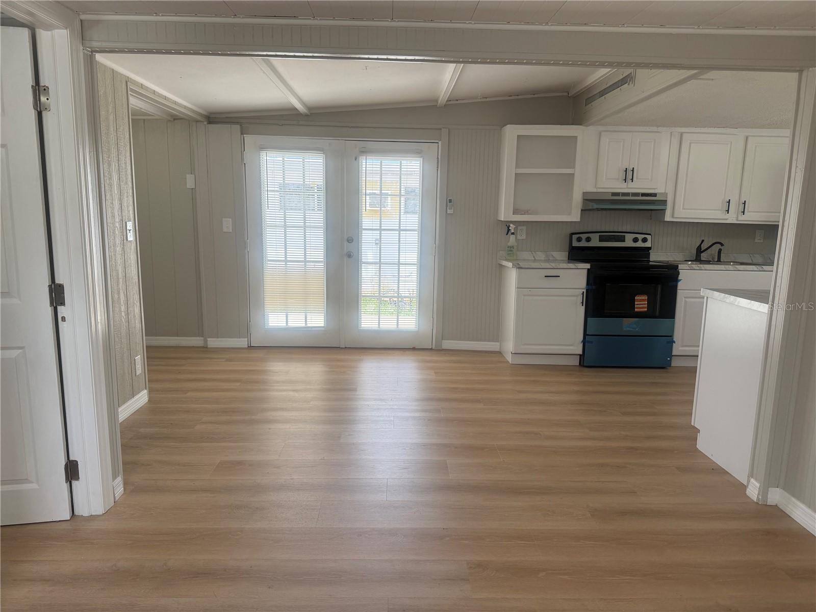 512 51ST AVENUE DR W — photo 11