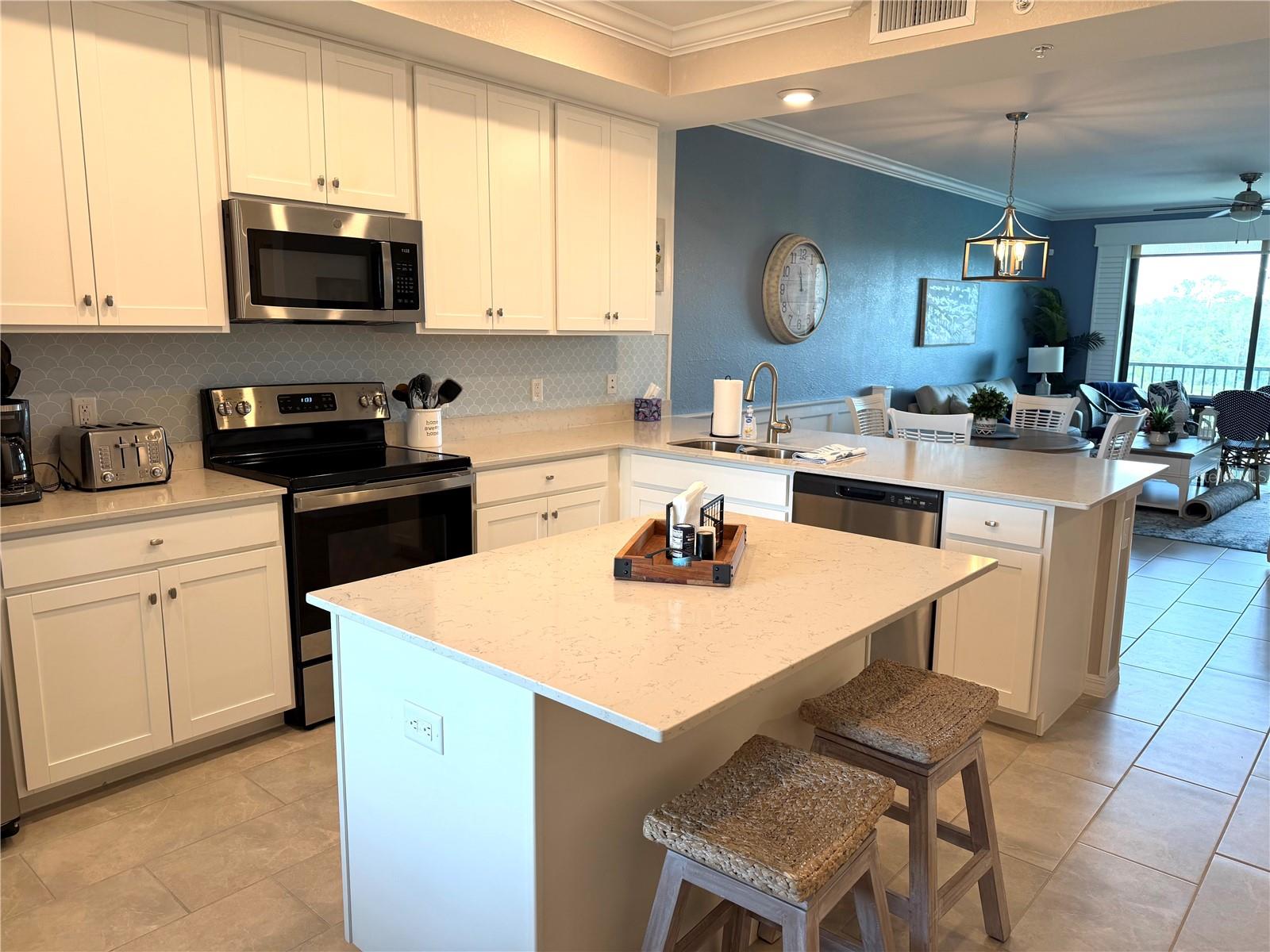 17902 GAWTHROP DR #304 — photo 3