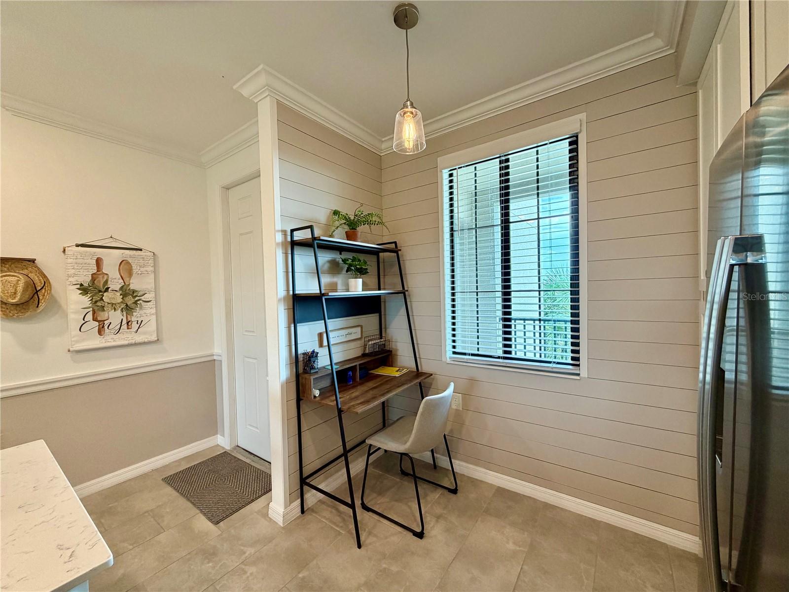 17902 GAWTHROP DR #304 — photo 5