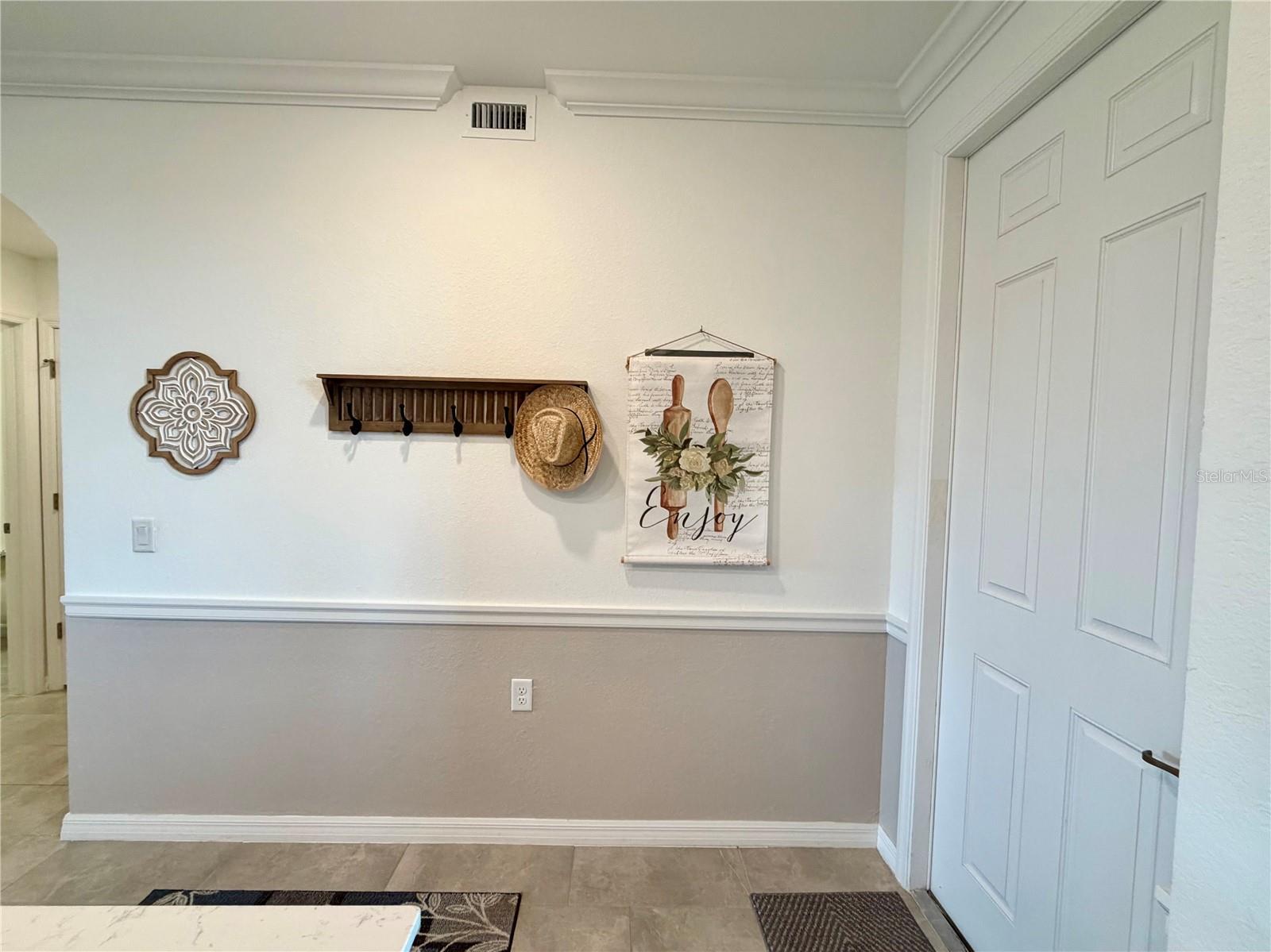 17902 GAWTHROP DR #304 — photo 7