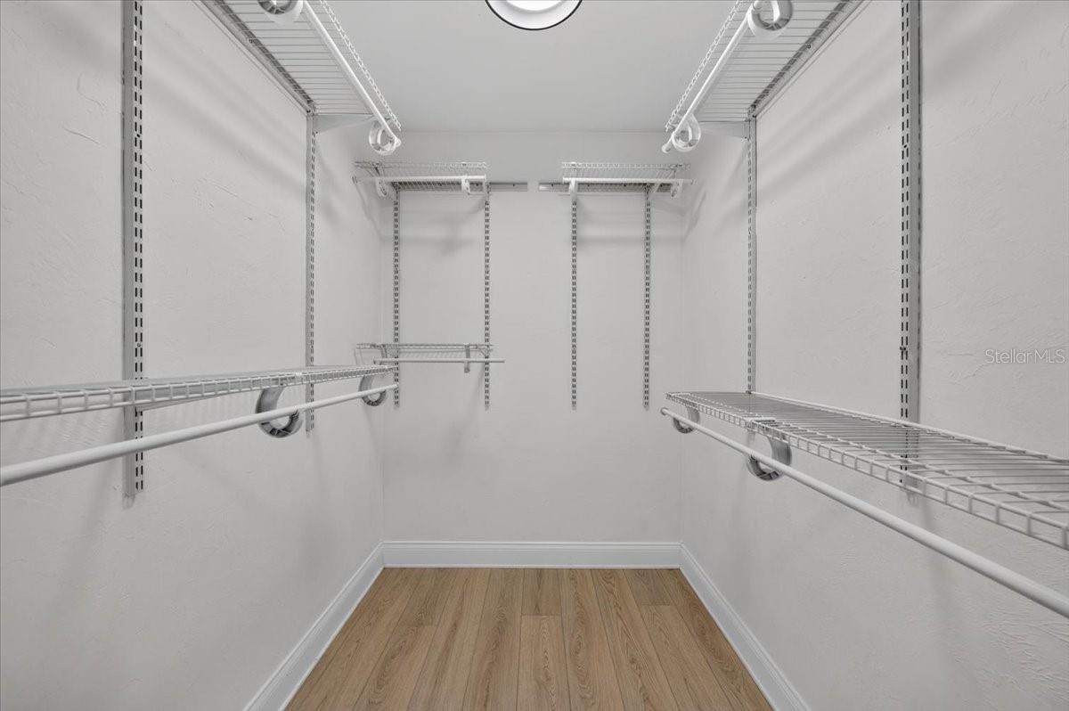 100 MATISSE CIR W — photo 17