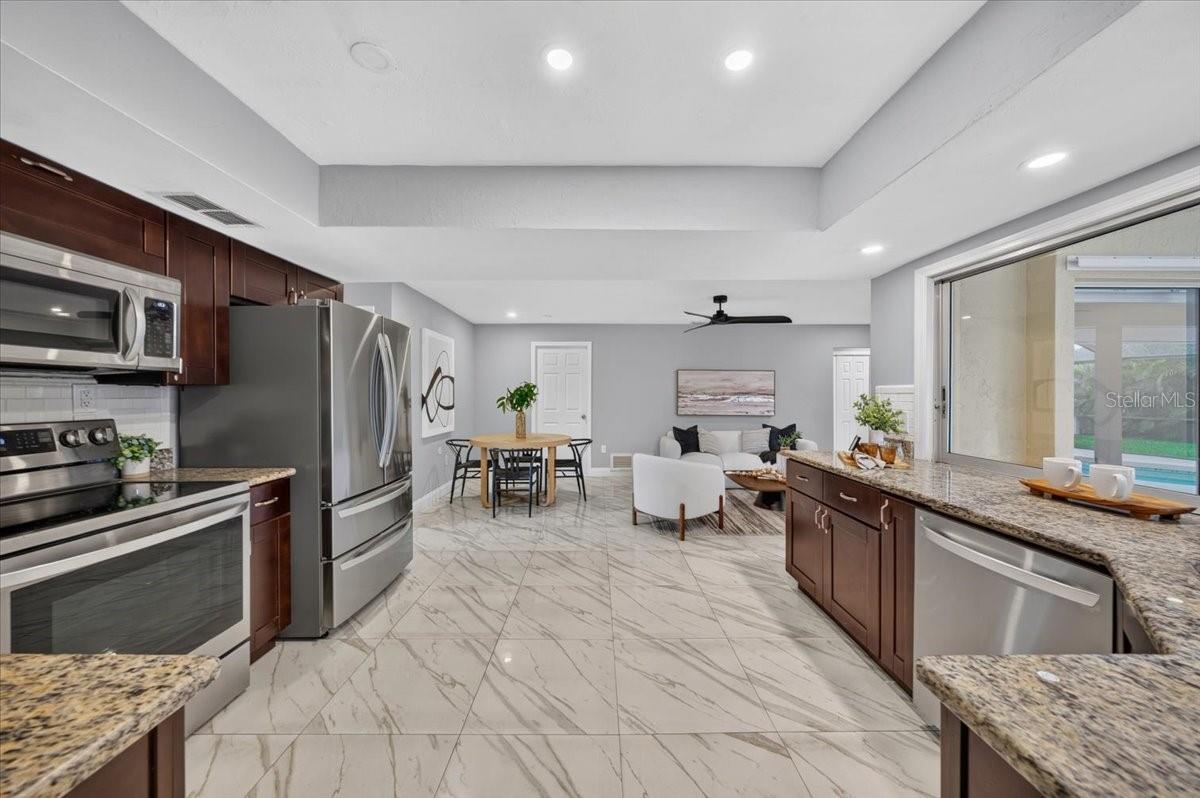 100 MATISSE CIR W — photo 18