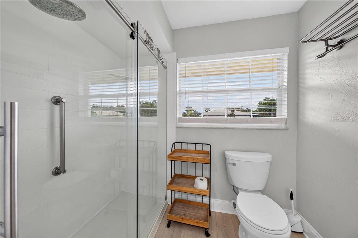 100 MATISSE CIR W — photo 15