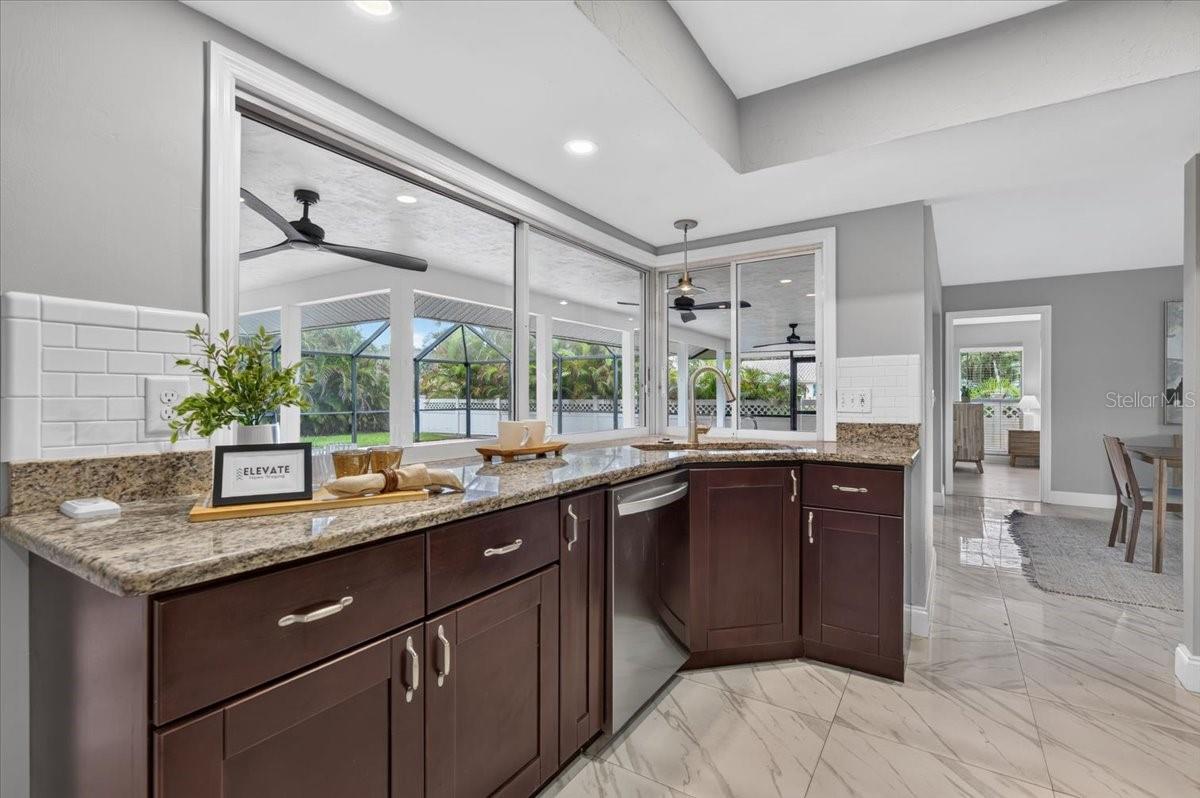 100 MATISSE CIR W — photo 26
