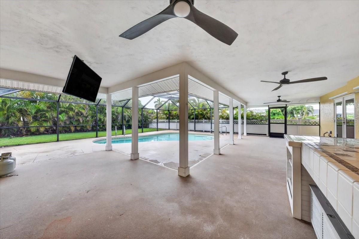 100 MATISSE CIR W — photo 36