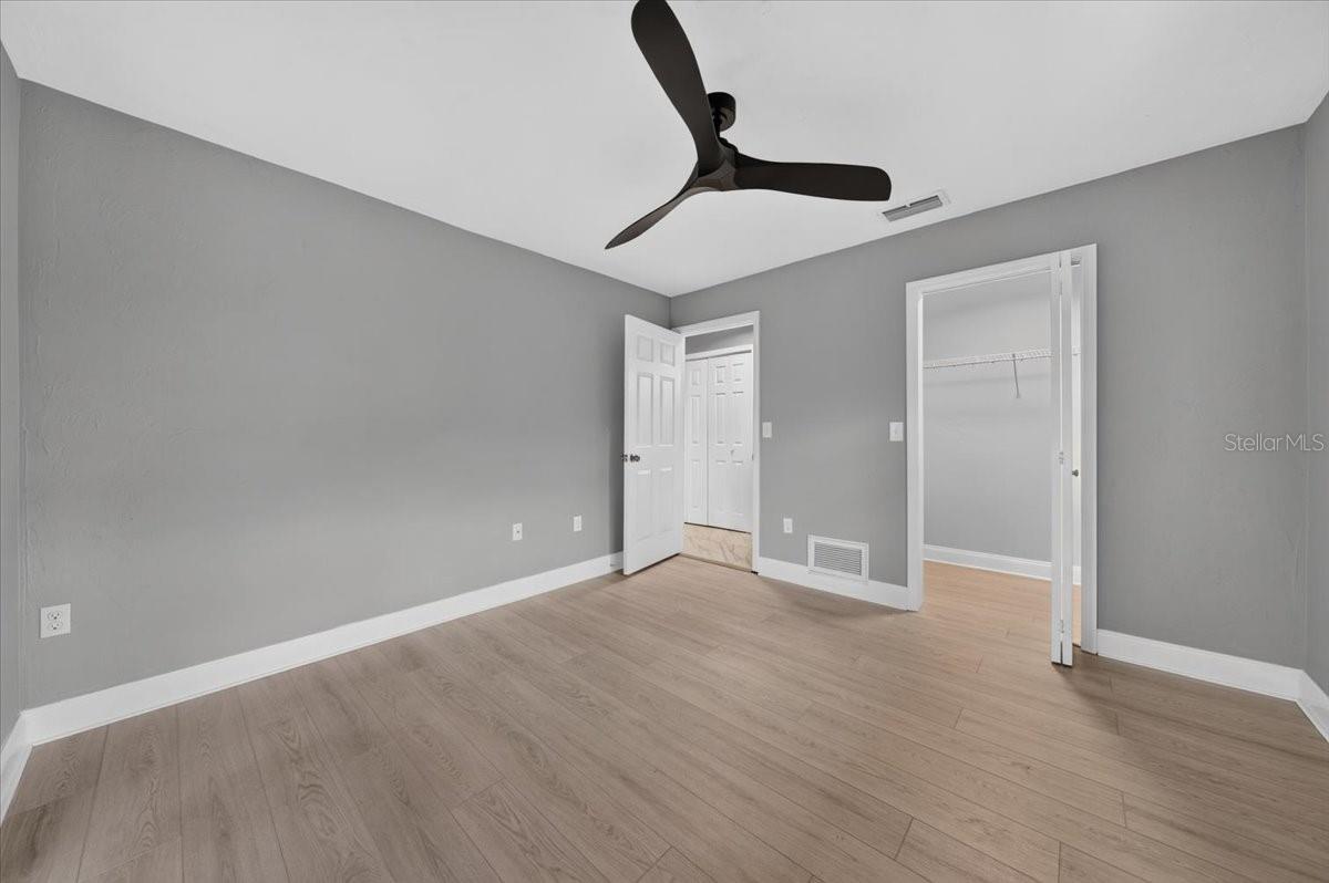 100 MATISSE CIR W — photo 32