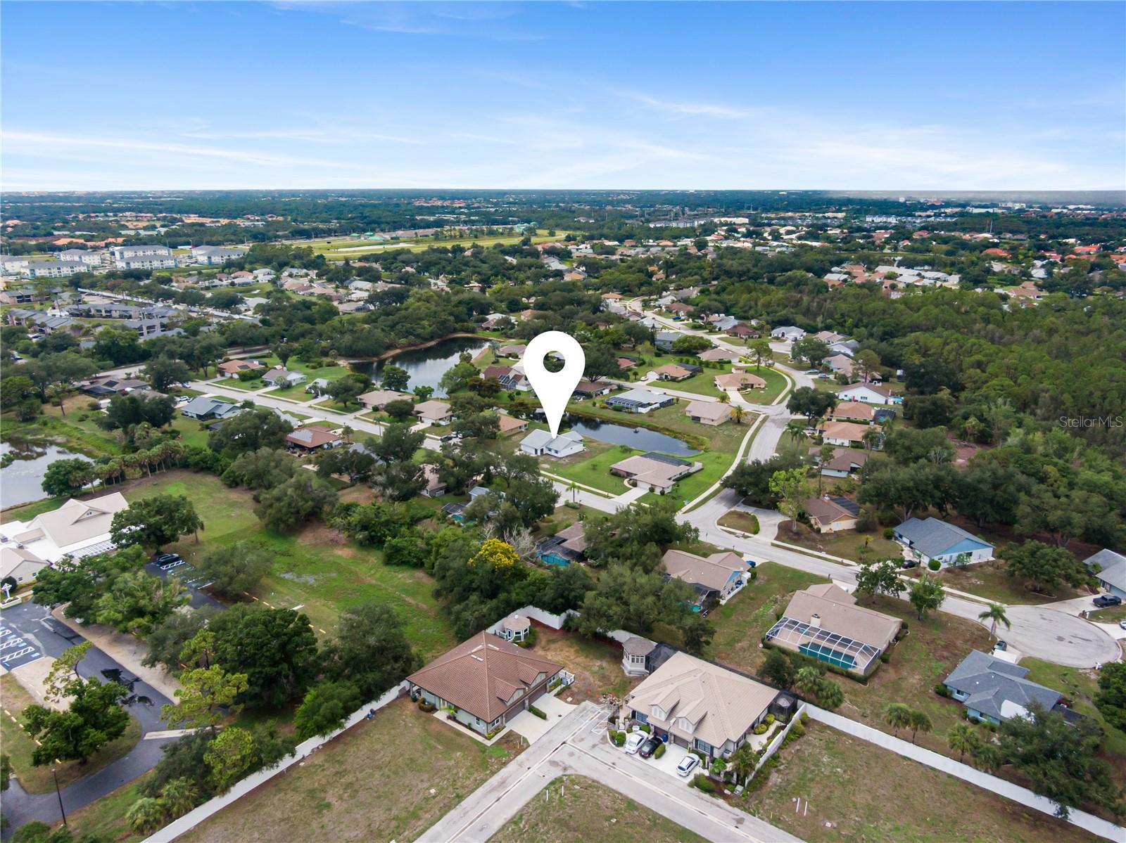 112 WOODINGHAM DR — photo 35
