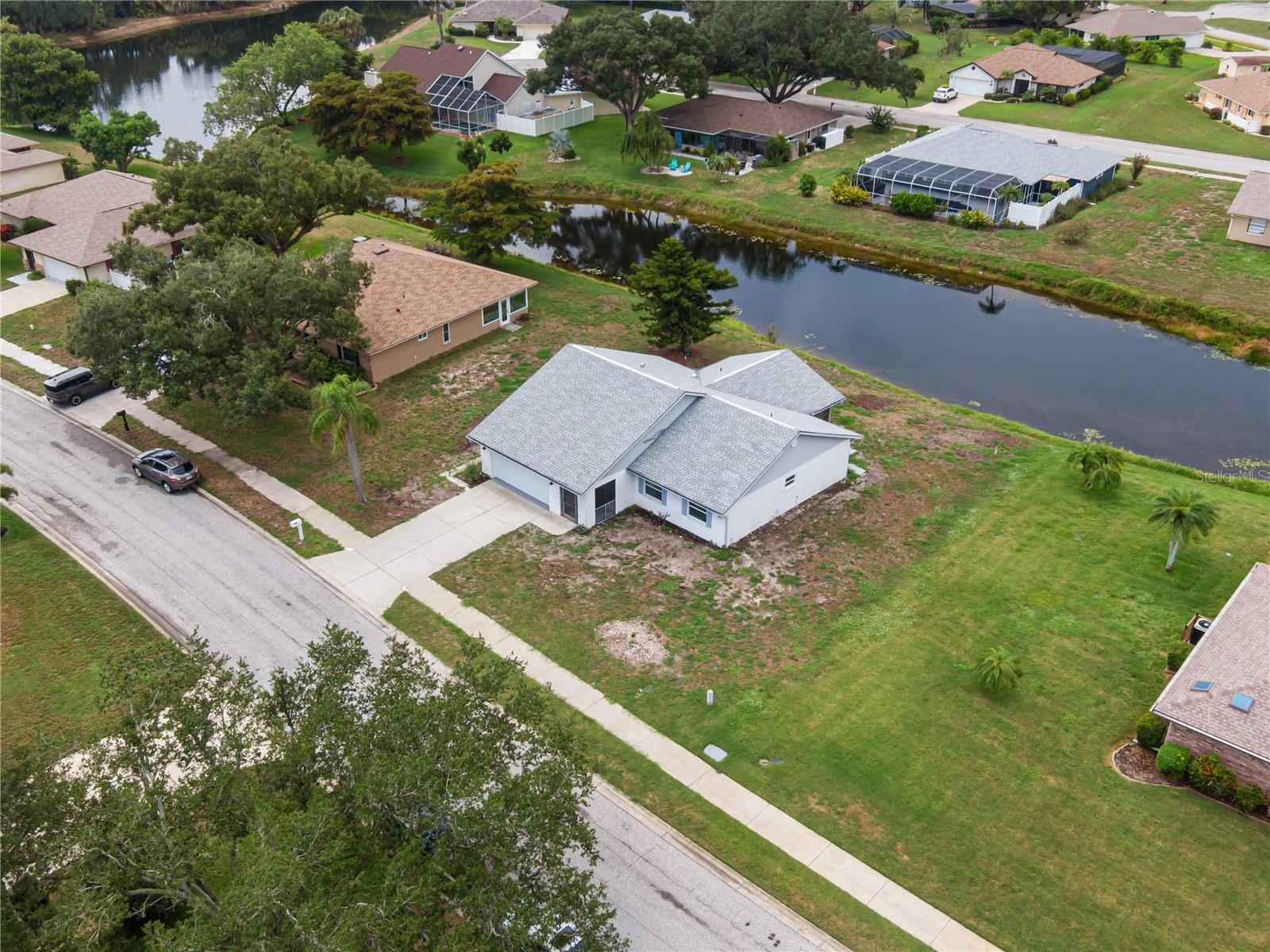 112 WOODINGHAM DR — photo 33