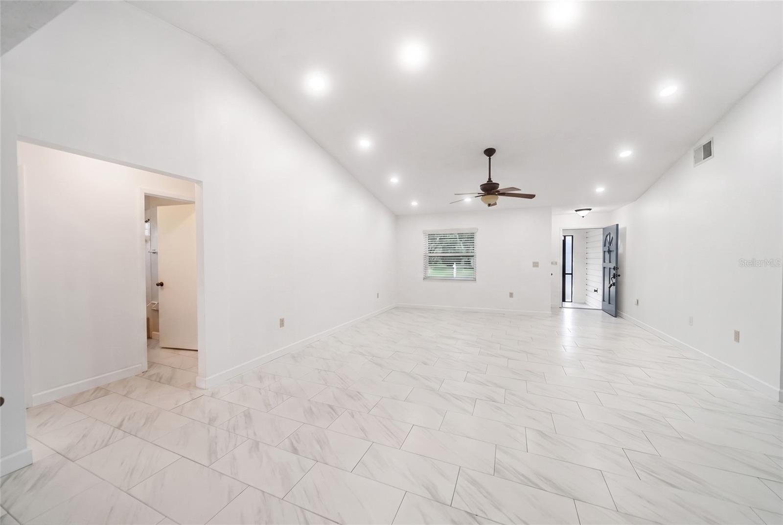 112 WOODINGHAM DR — photo 7
