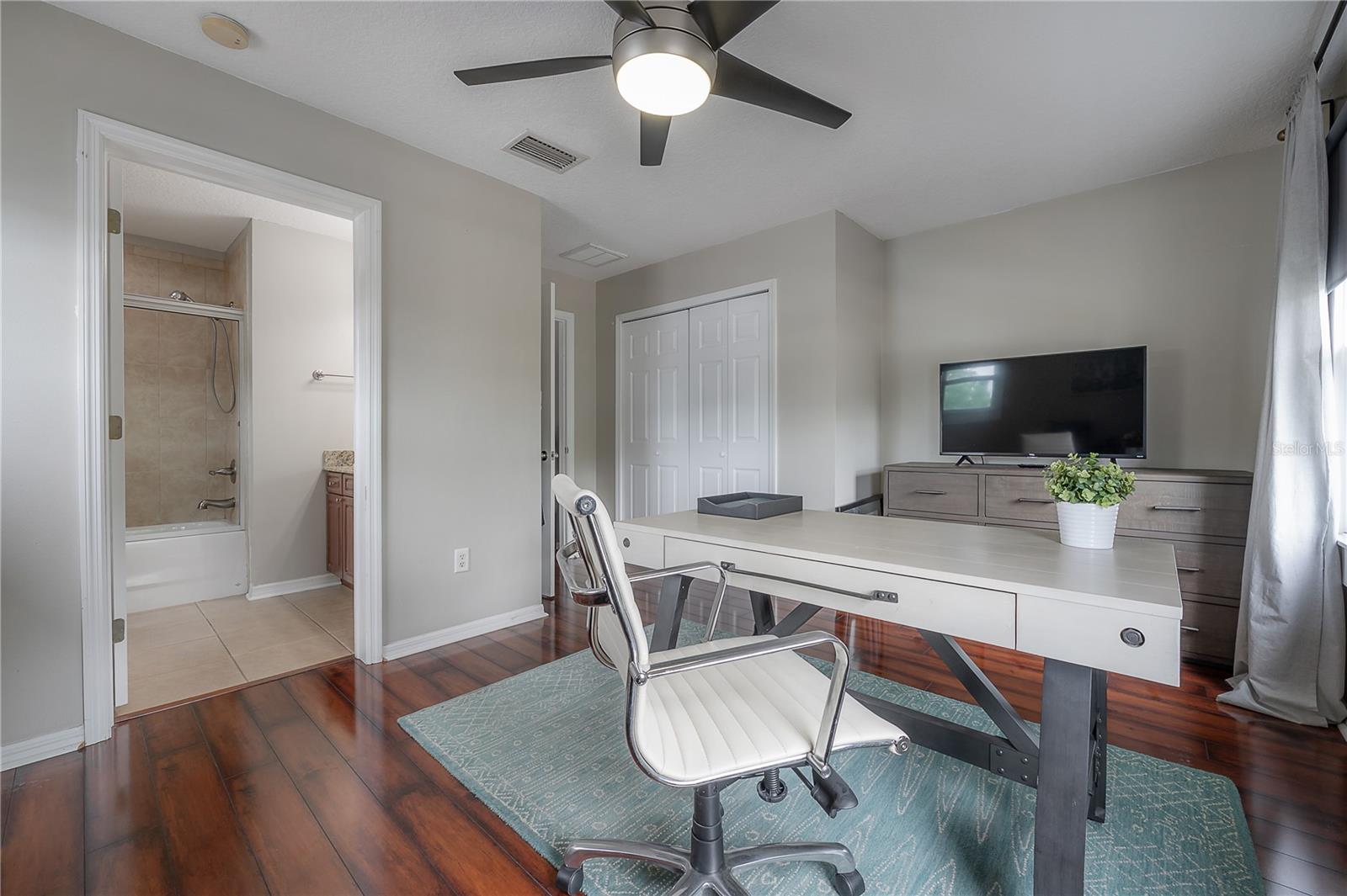 412 E AMELIA AVE — photo 15