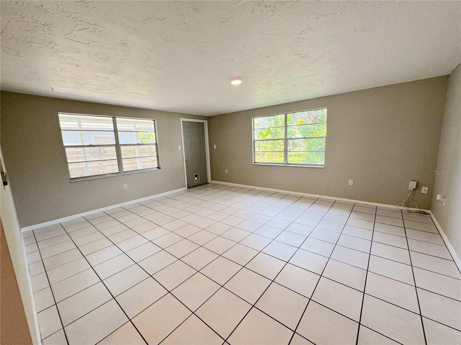 3883 HAWKEYE CIR — photo 8
