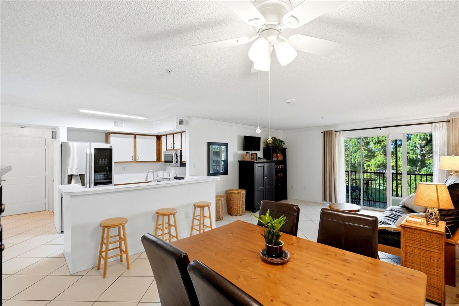 2400 FEATHER SOUND DR #427 — photo 2
