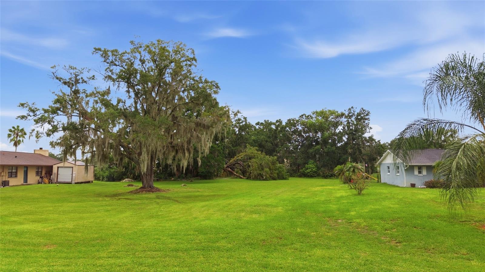 22506 SHORESIDE DR — photo 3