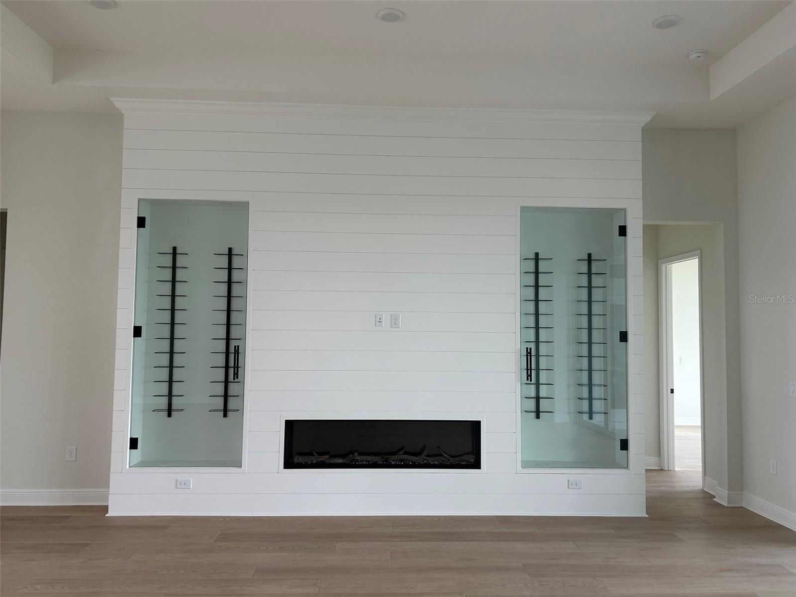 17483 MONTGOMERY CT — photo 4