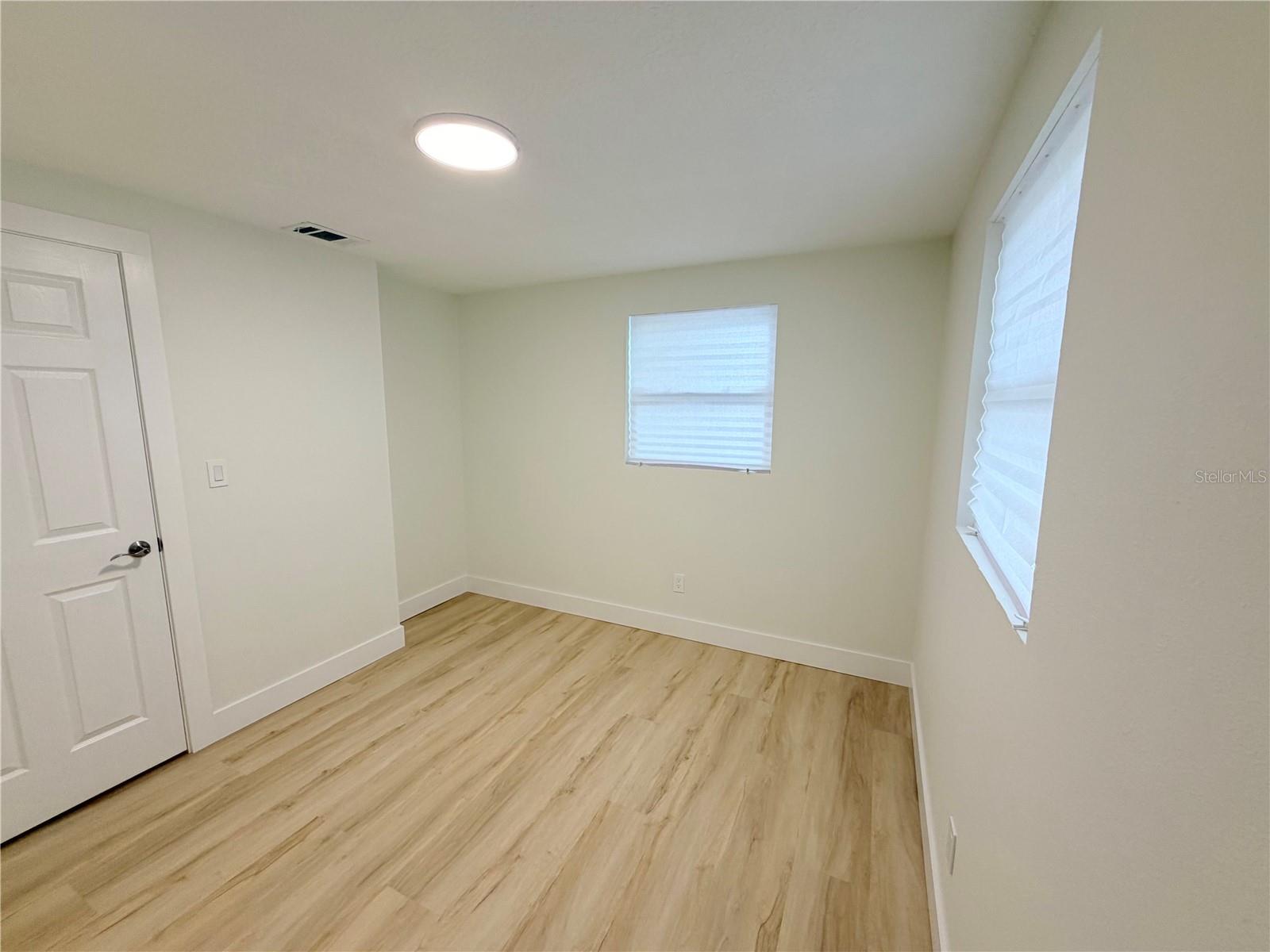 4533 W FERN ST — photo 26
