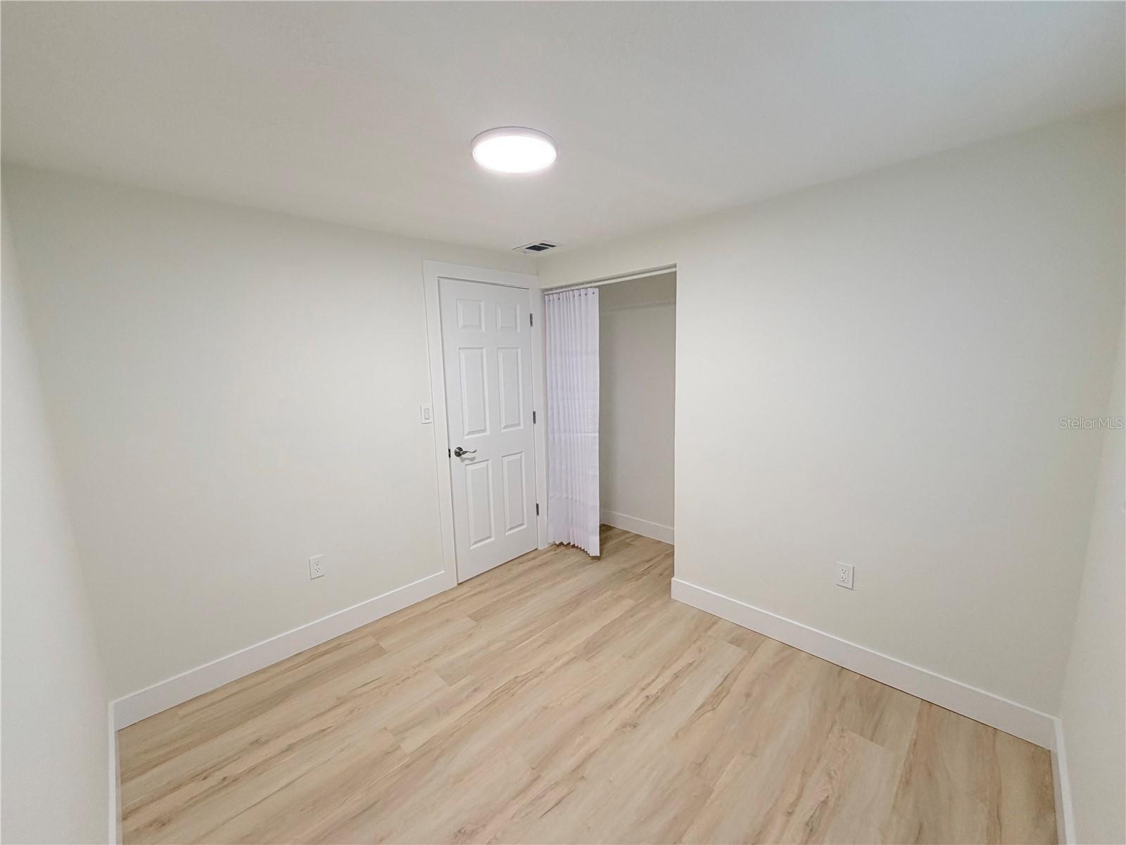4533 W FERN ST — photo 28
