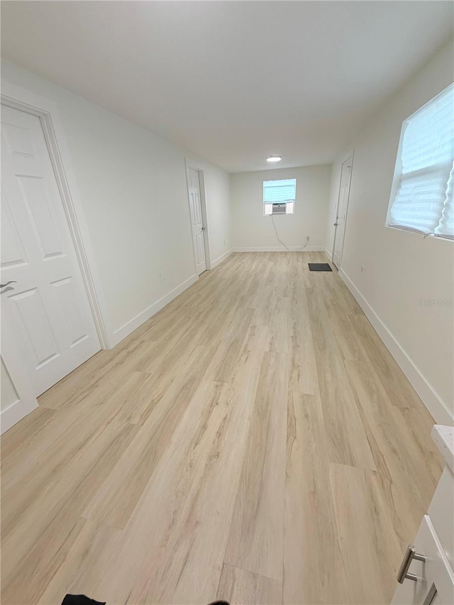 4533 W FERN ST — photo 38