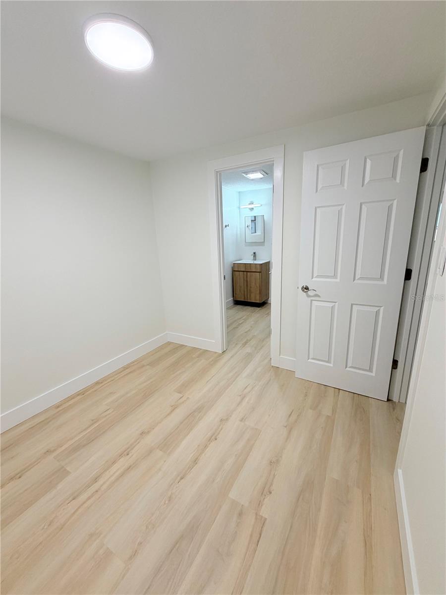 4533 W FERN ST — photo 34