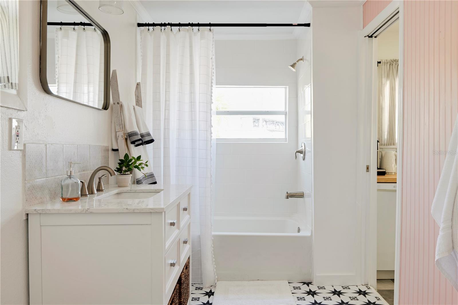 315 HOPE ST — photo 16