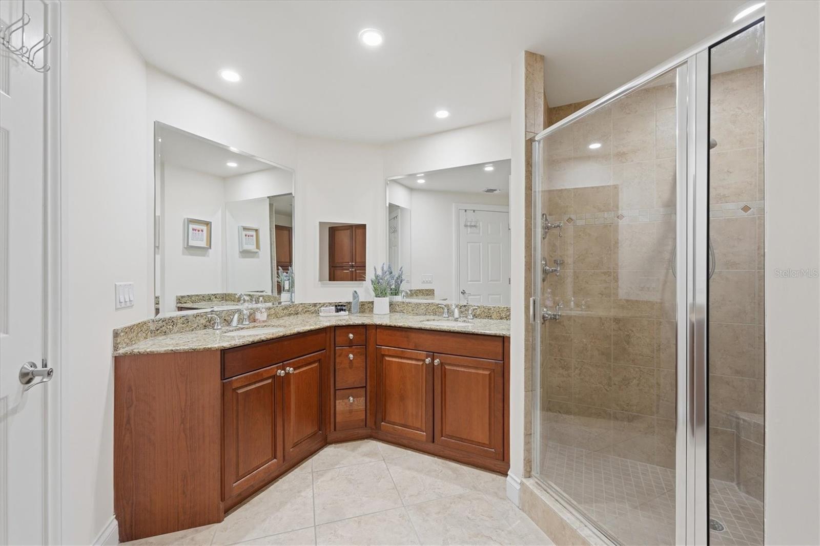 8111 LAKEWOOD MAIN ST #306 — photo 30