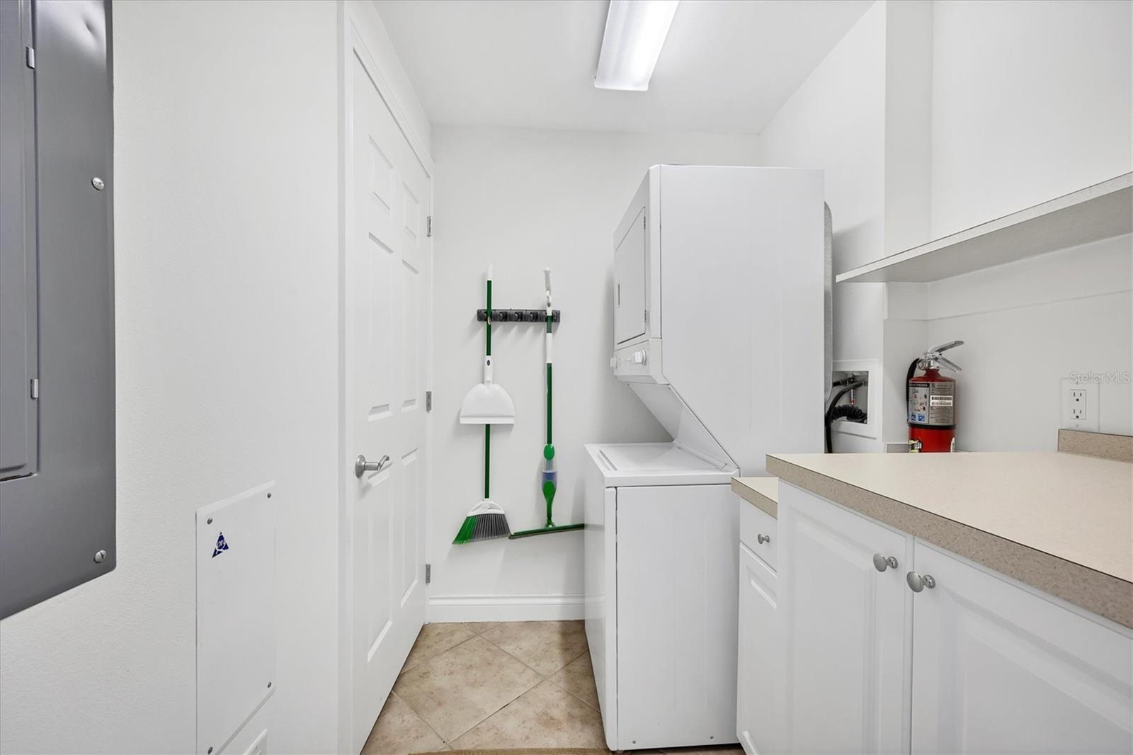 8111 LAKEWOOD MAIN ST #306 — photo 33