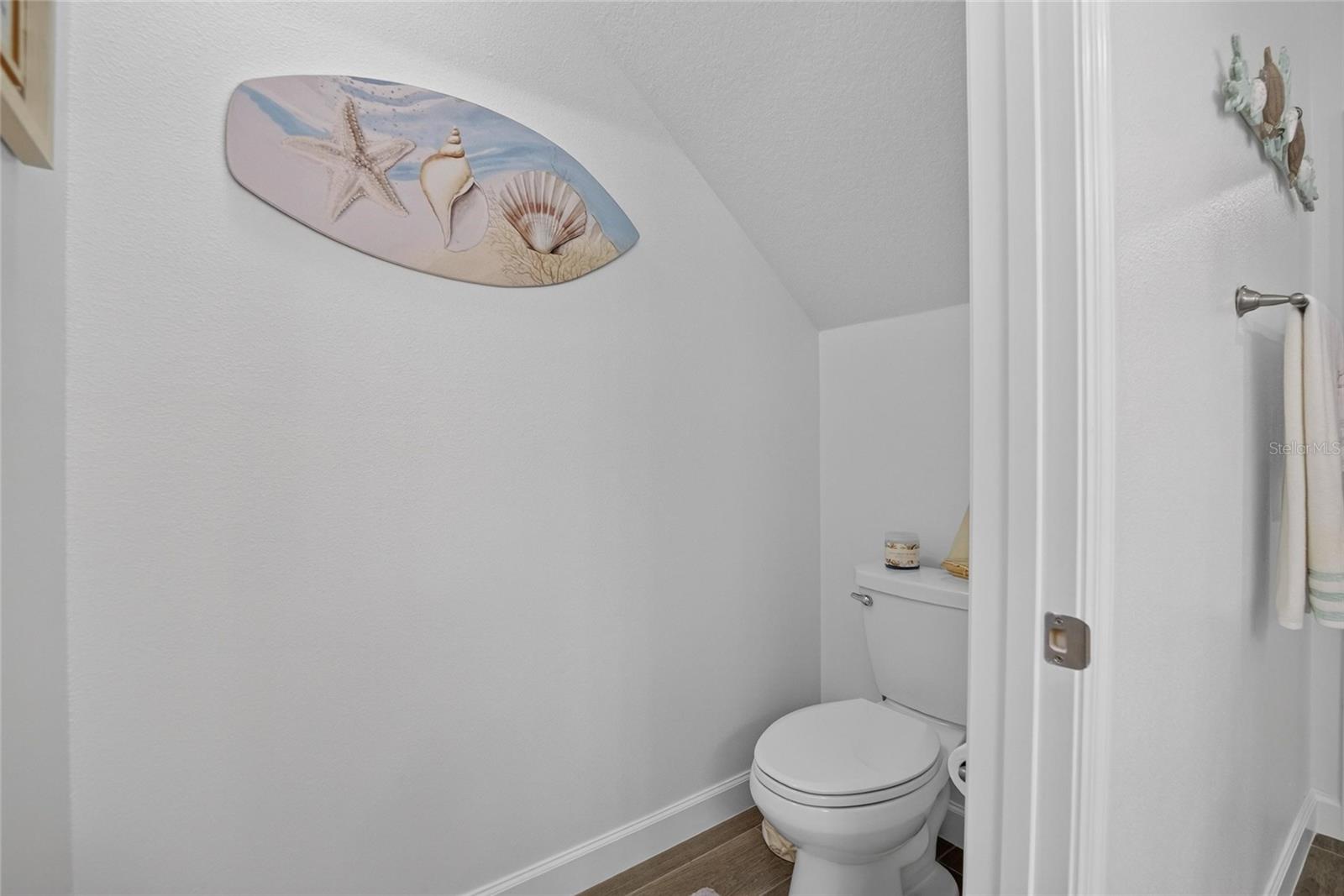 17242 HOLLY WELL AVE — photo 28