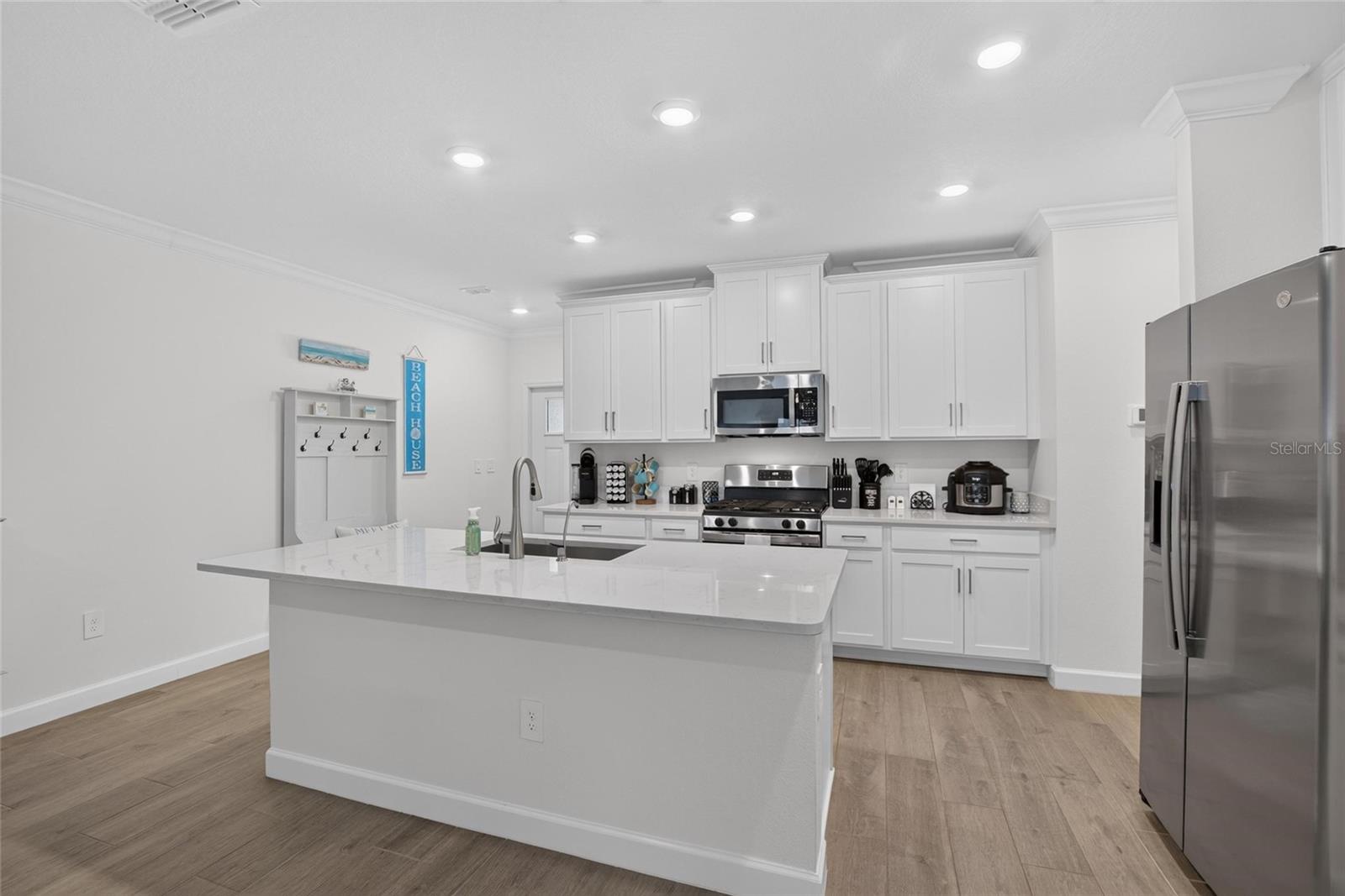 17242 HOLLY WELL AVE — photo 9
