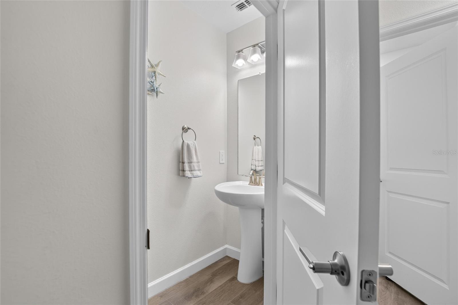 17242 HOLLY WELL AVE — photo 11