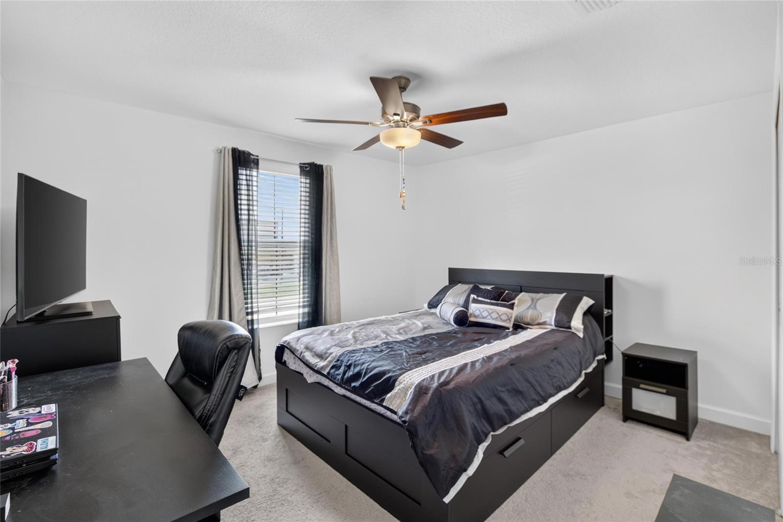 17242 HOLLY WELL AVE — photo 39