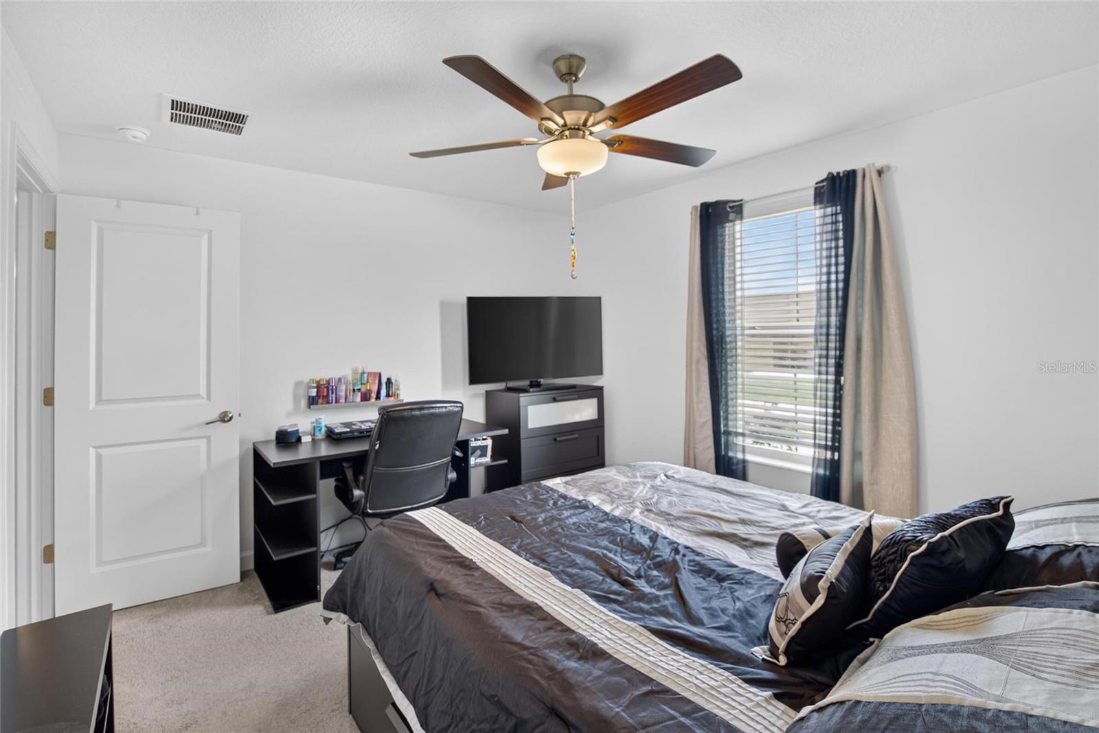 17242 HOLLY WELL AVE — photo 41