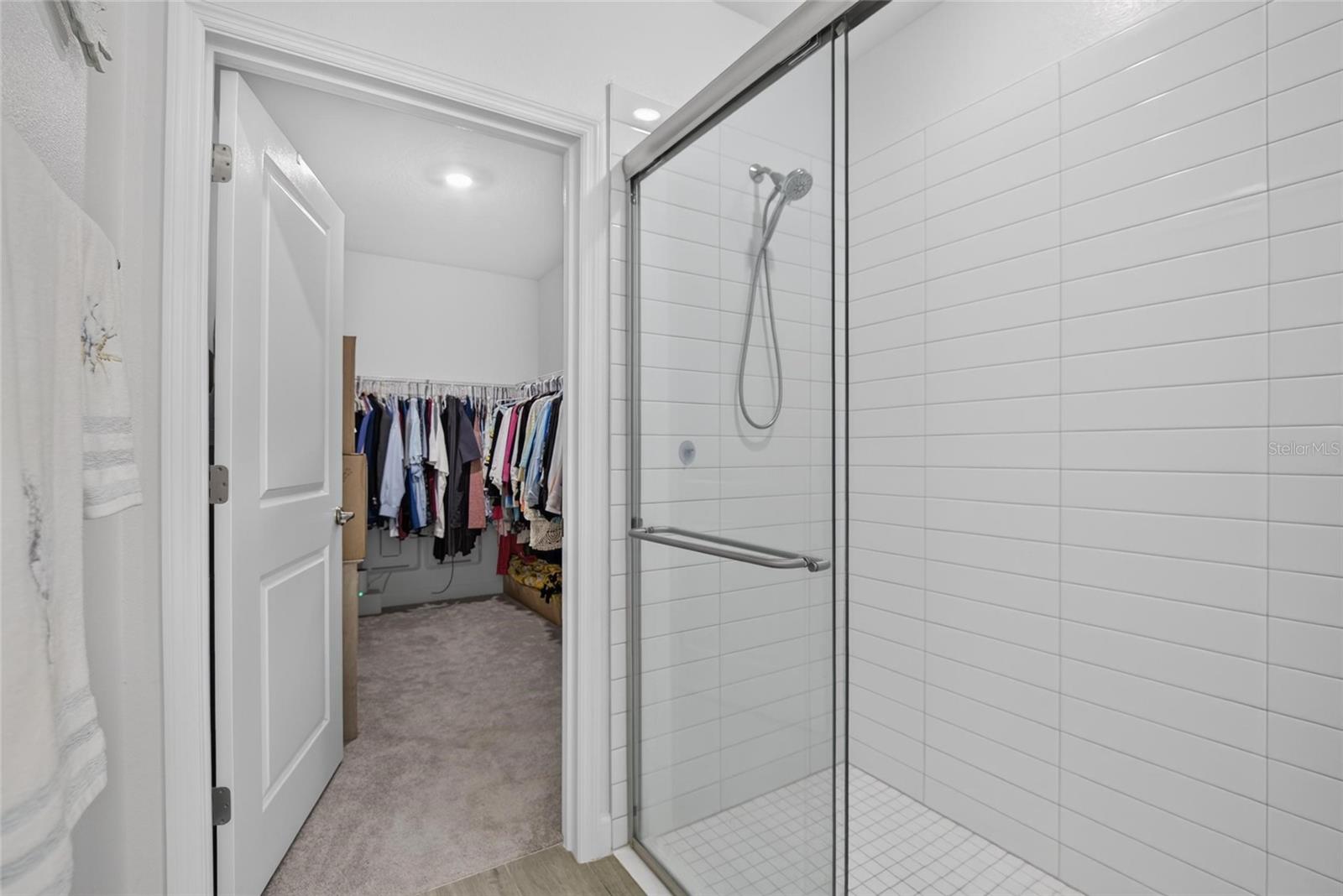 17242 HOLLY WELL AVE — photo 29